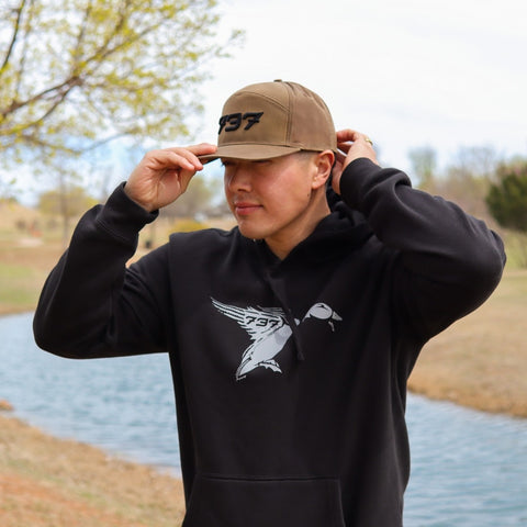 Waxed Black Stitch Canvas 737 Logo Hat | Richardson 937