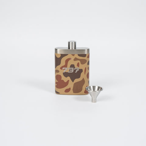737 Wetlands Camo YETI® Flask
